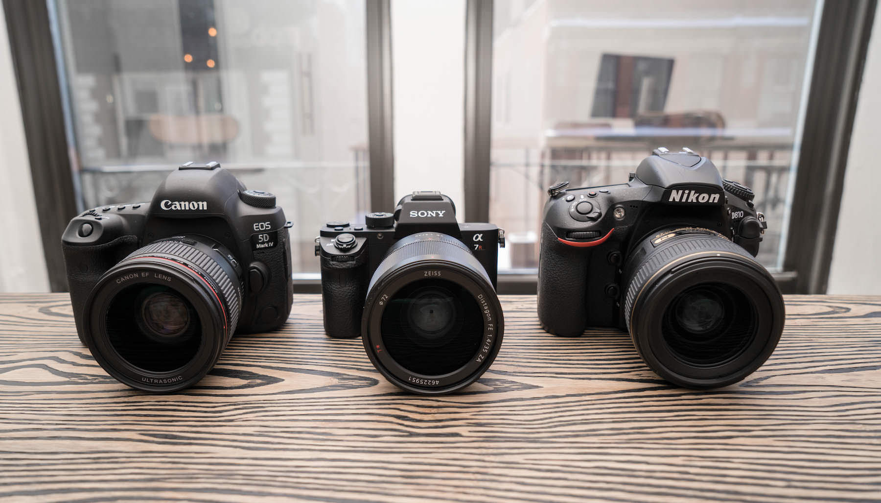 Kerkbank Smeren Gemarkeerd The Ultimate Full Frame Showdown: Nikon D810 vs Canon 5D Mark IV vs Sony  A7R II