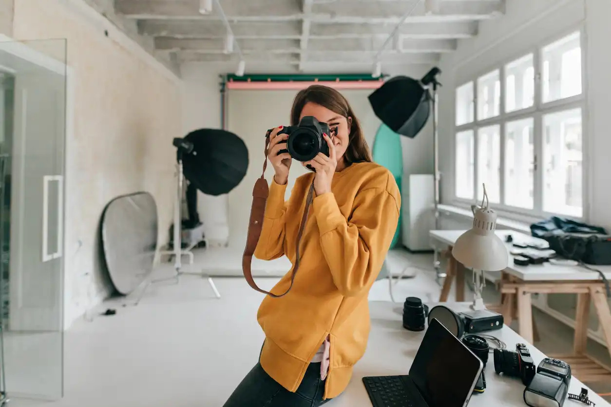 combine studio with office to create an office for a photographer